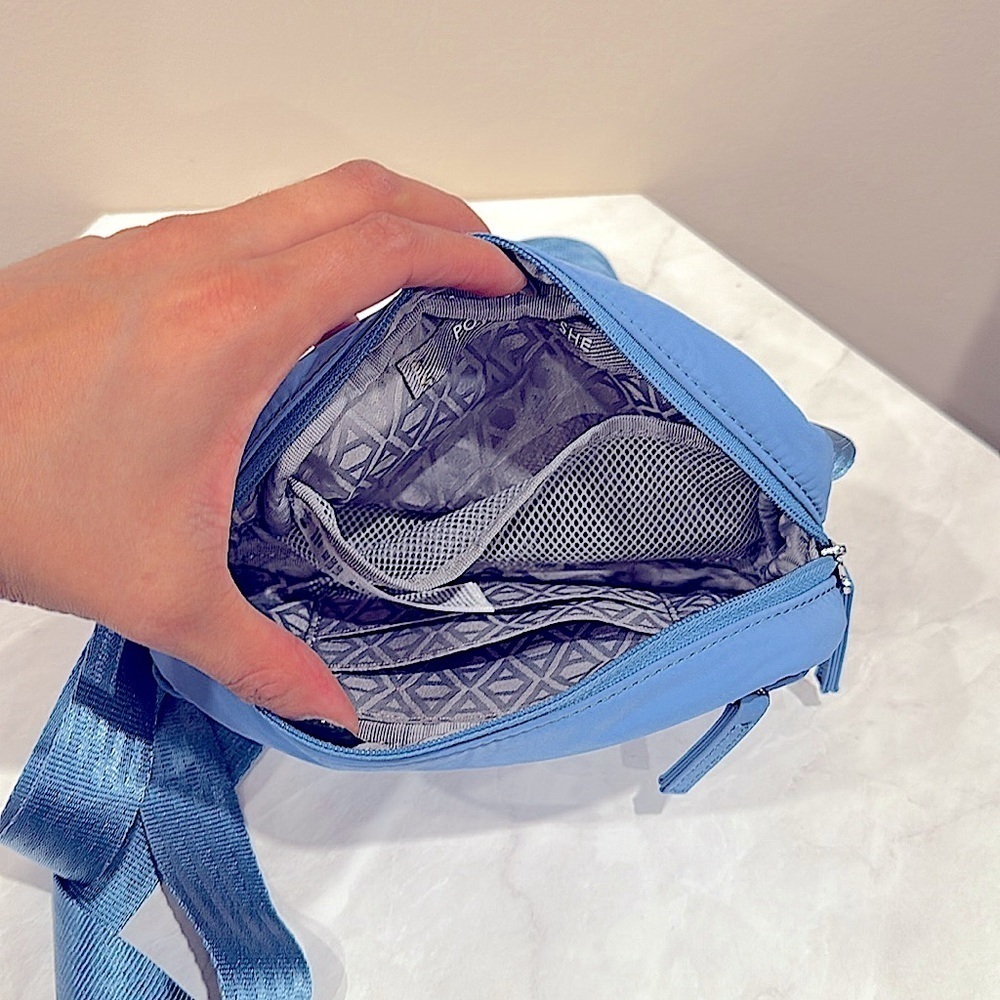🔥Atheleta Crossbody or Belt Bag🔥 - Picture 3 of 5